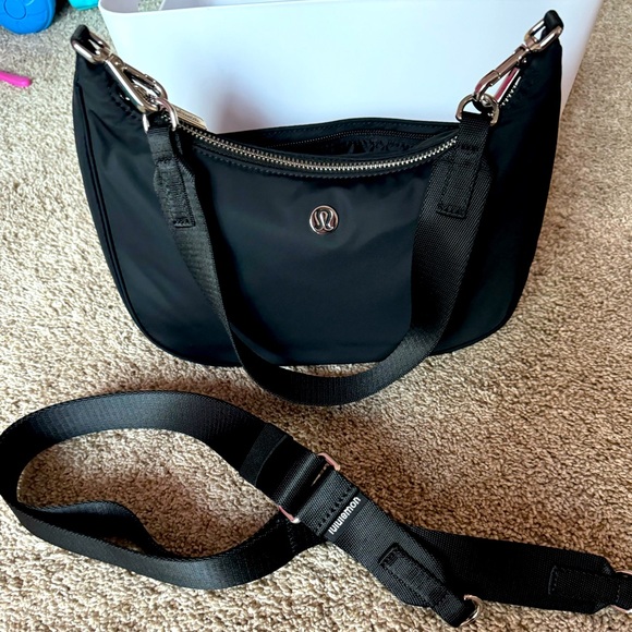 Lululemon Shoulder Bag - Picture 1 of 11